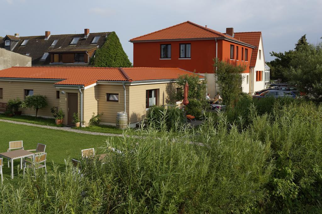 Haus Achtern Diek In Erster Reihe Am Meer Фехмарн Екстериор снимка